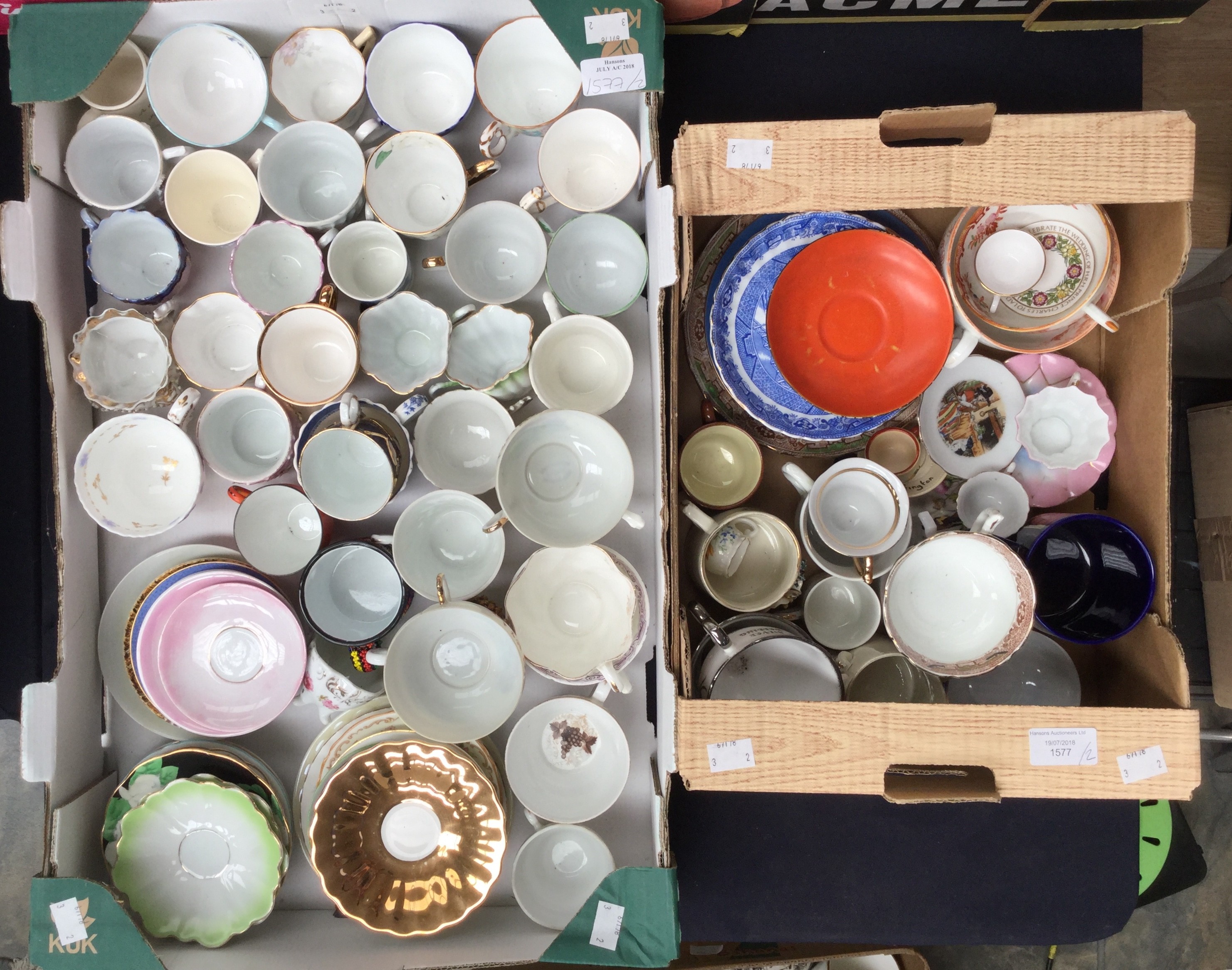 A large quantity of assorted miniature cups and saucers, including Shelley, - Bild 2 aus 2