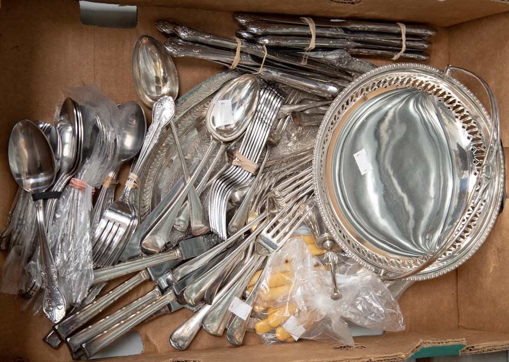 An oval tray, a Walker & Hall fruit basket, a set of fish eaters Bell,