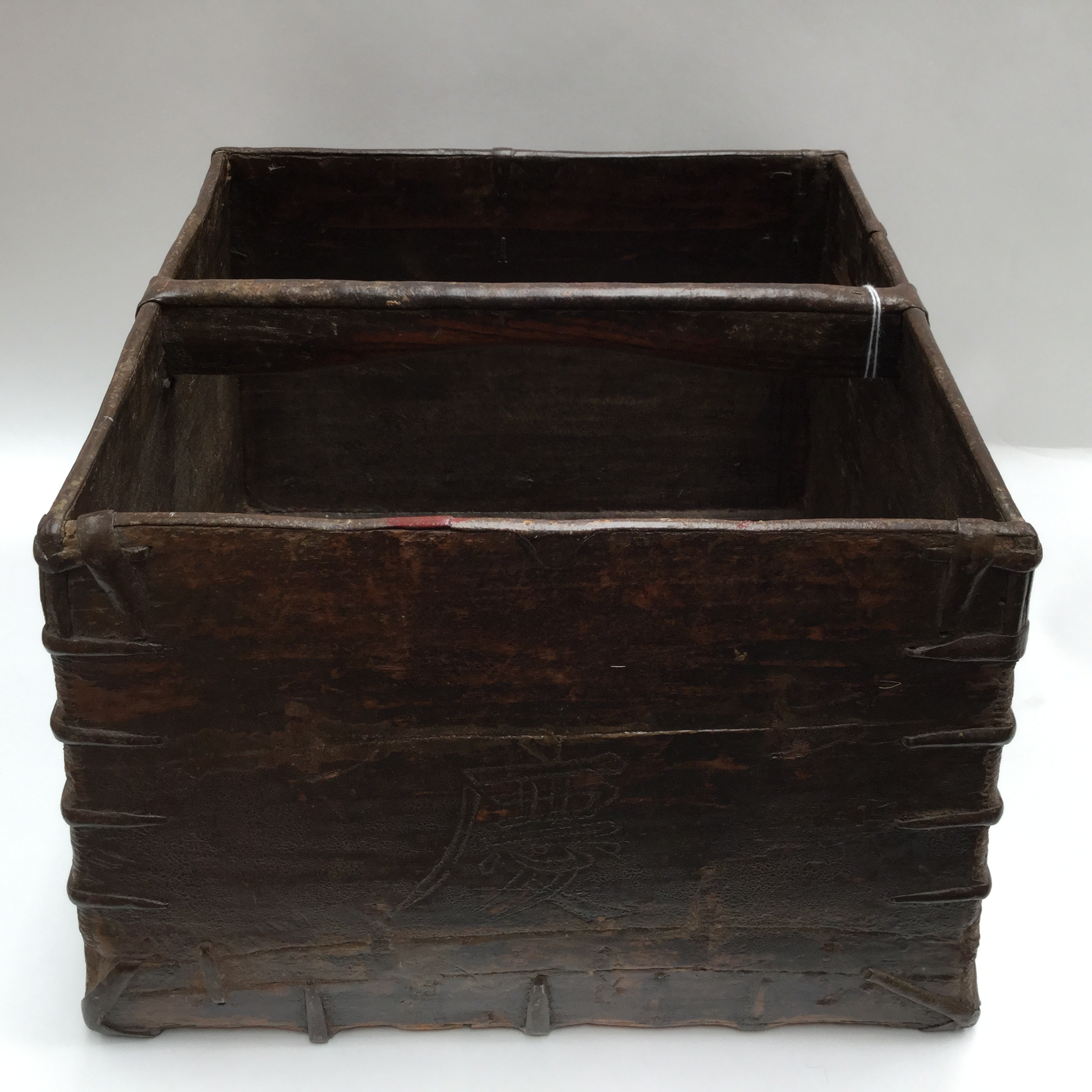 Oriental wooden carrying box - Bild 2 aus 2