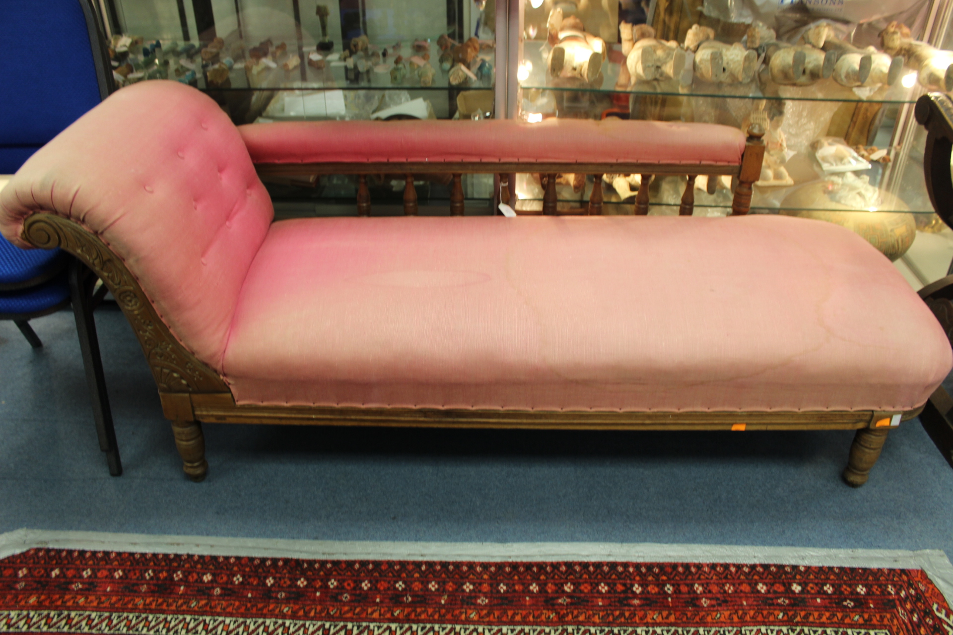 A Victorian mahogany chaise longue,