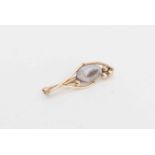 An Edwardian 9ct opal set brooch