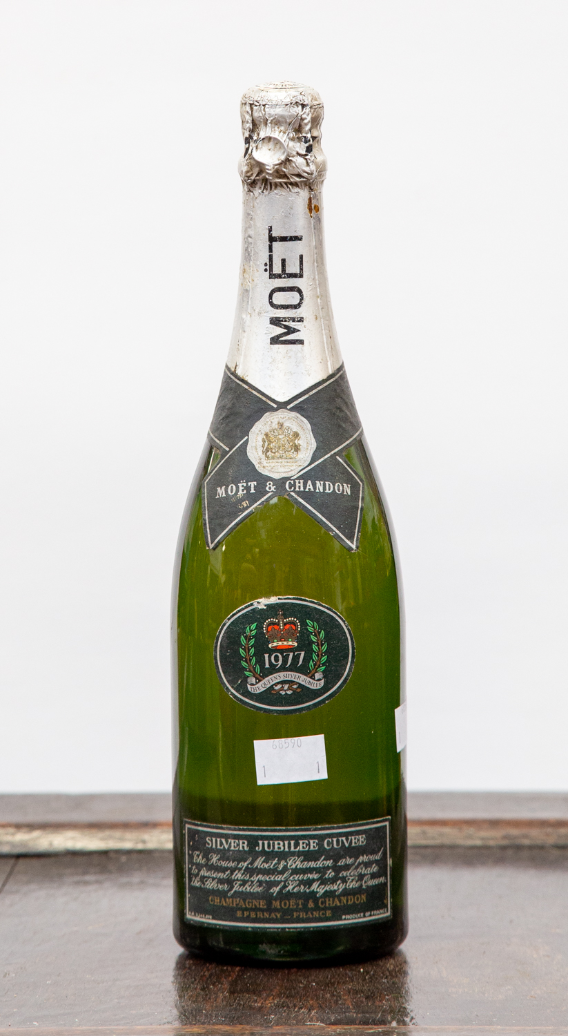 A bottle of Moet & Chandon Champagne, Silver Jubilee 1977, Cuvee,