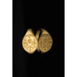 A Medieval Gold Seal Finger Ring15th -17th Century AD.A gold signet (or seal) ring, engraved with