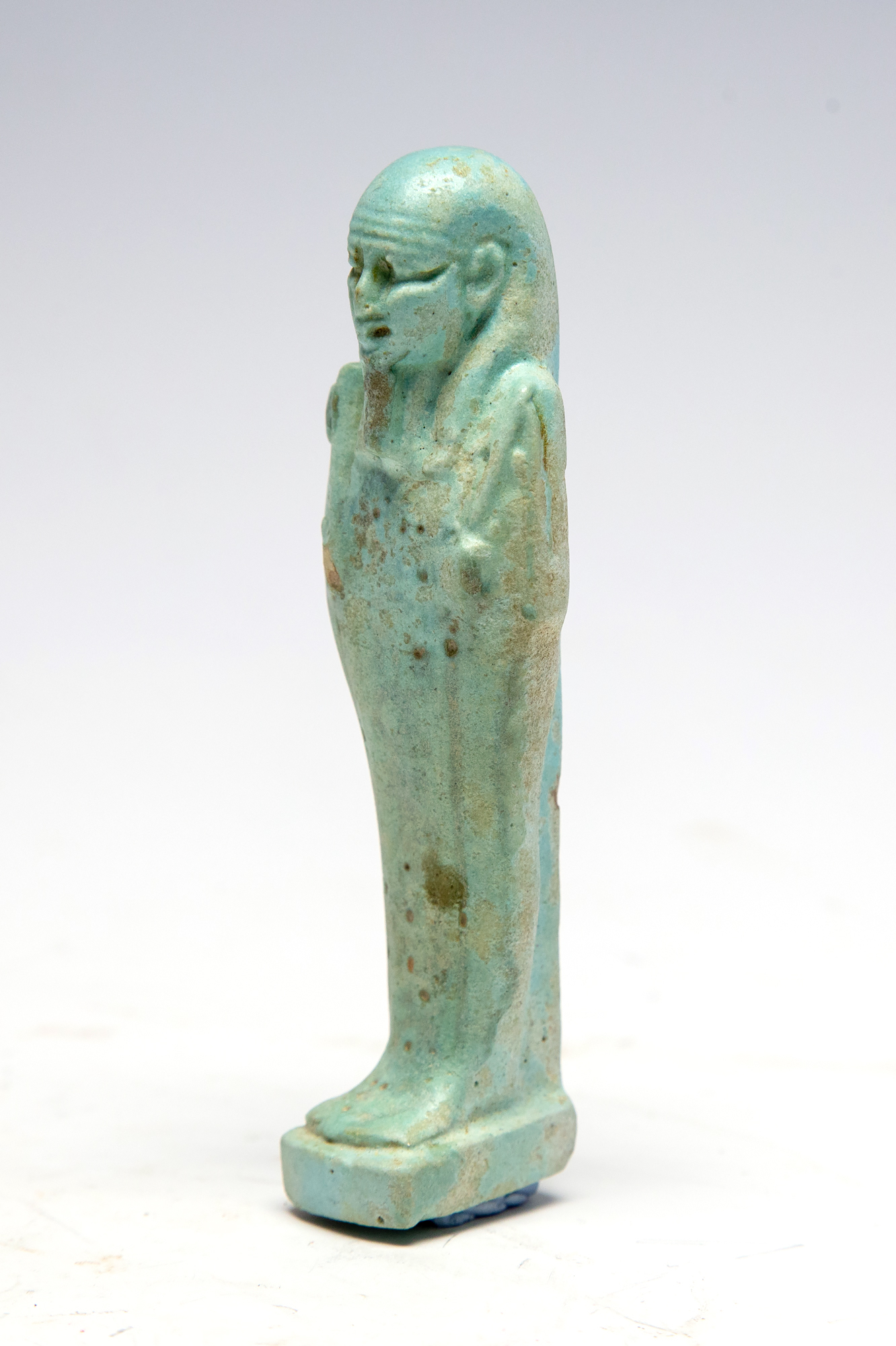 Egyptian faience shabti figure Late Dynastic Period, C. 664 BC - 332 BC. A beautiful light blue - Image 4 of 5