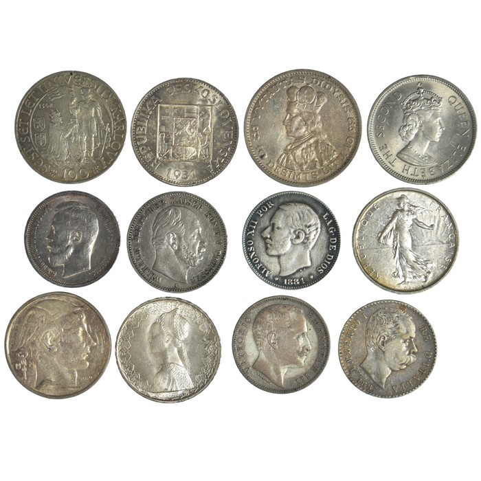 Mixed group of World coins (mainly Silver); Includ