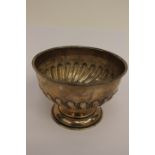 A silver rose bowl, Birmingham 1912, approx 8.