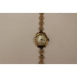 A ladies vintage 9ct gold Leda watch on a 9ct gold bracelet, total gross weight approx 14.