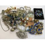 Diamonte, brooches,