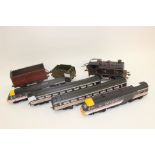 Hornby type 40 engine, one carriage and one smaller Great Western carriage,