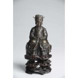 MANDARIN SCULPTUREbronze sculpture on wood baseChina, 18th centuryH: 18 cm