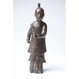 STANDING MARIONETTEbronze,China, Qianlong periode (1736 -1796)H: 26 cm