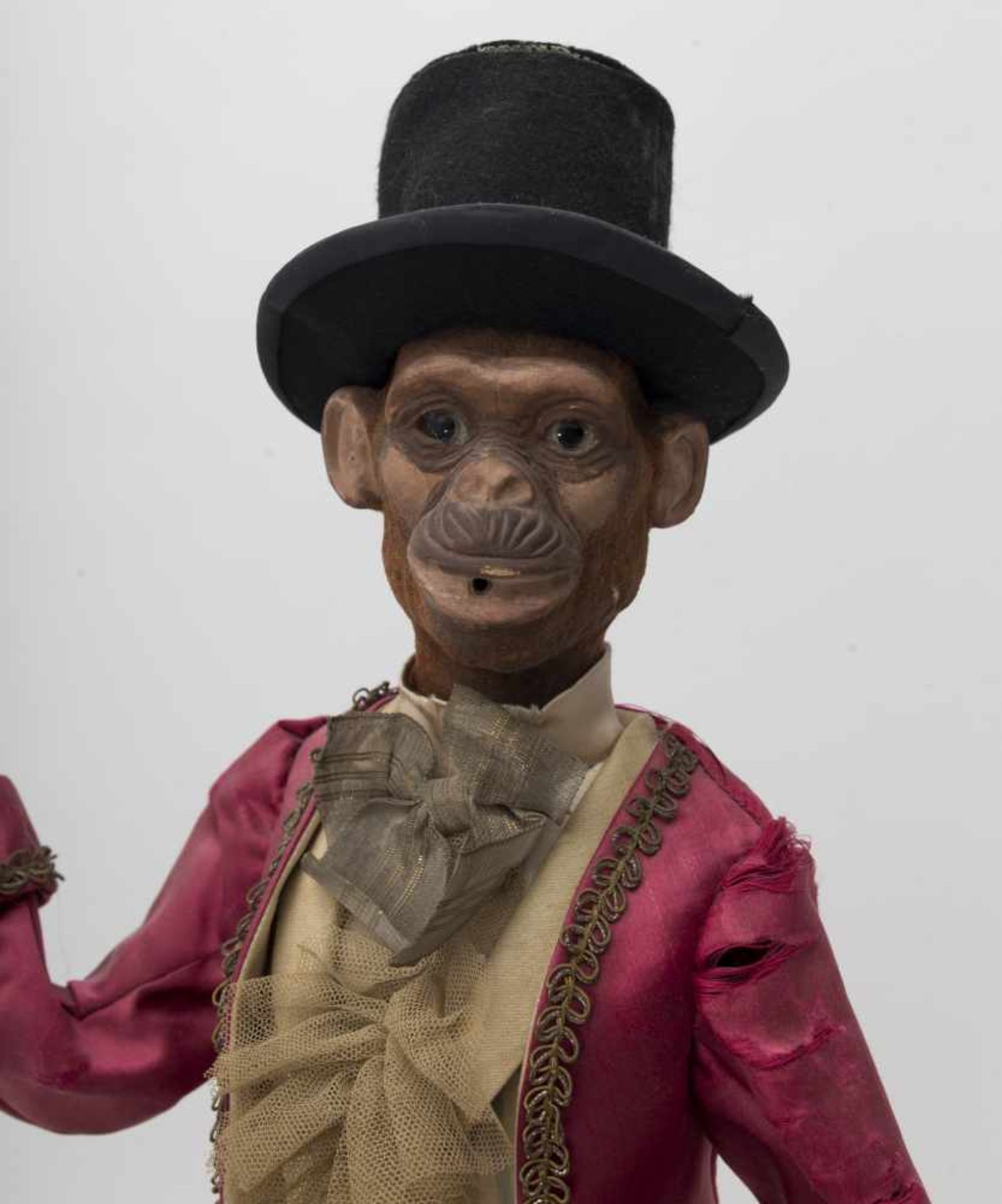 The DANDY FUMEUR  ROULLET DECAMPS style automaton, depicting a person with a smoking monkey’s - Bild 2 aus 2