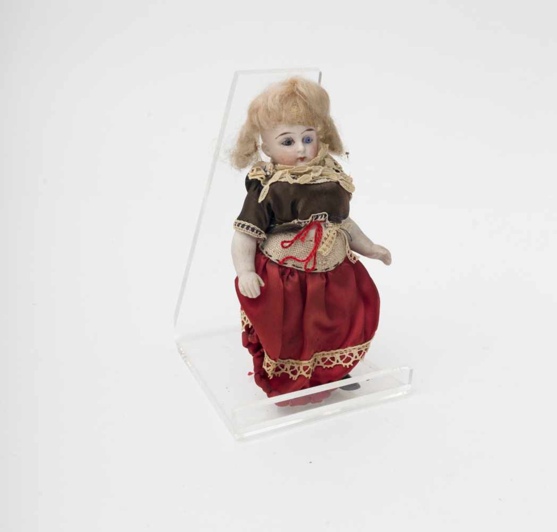 German mignonette With head, closed mouth, glass eyes and biscuit body, fashionable clothes, painted