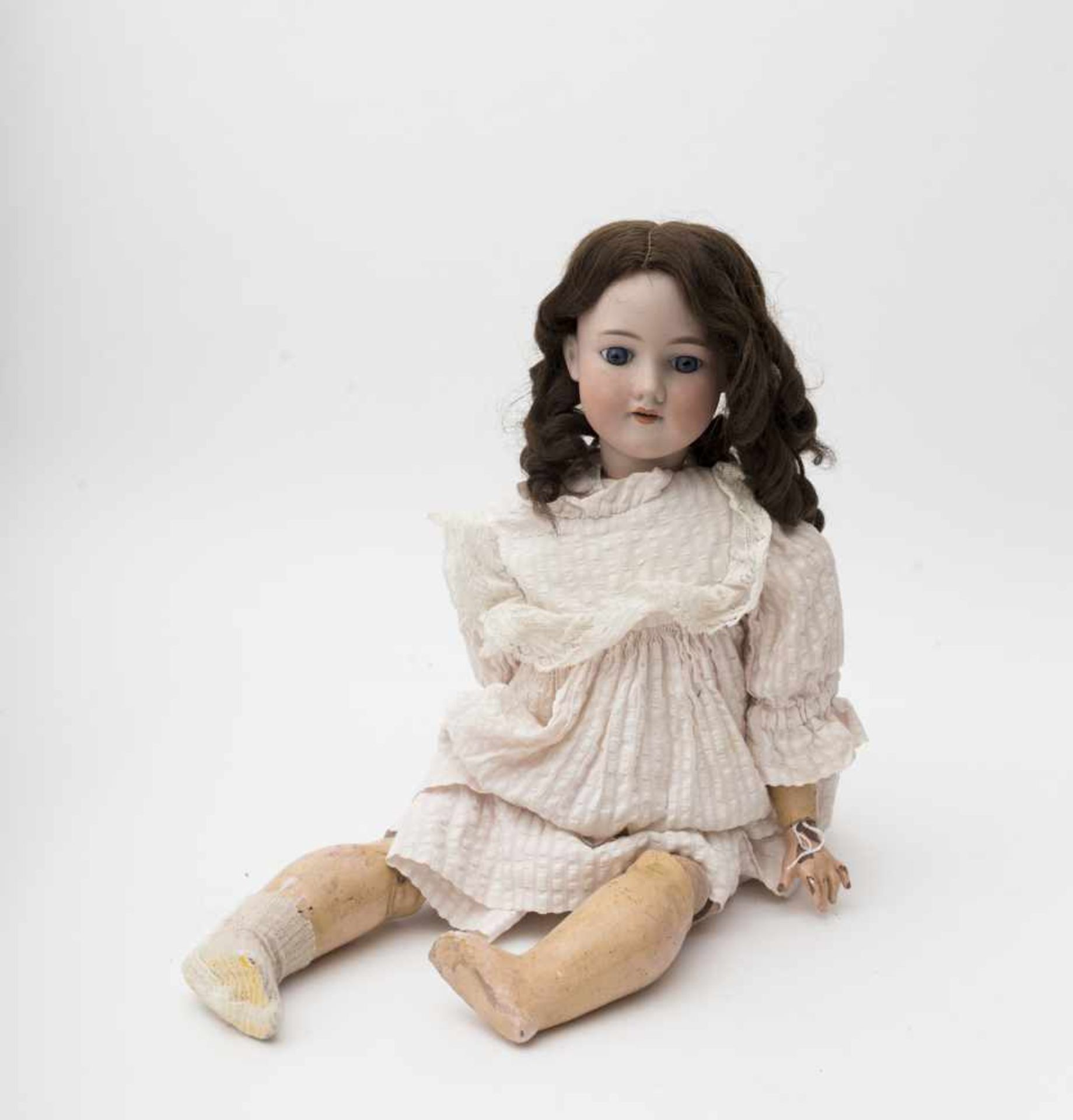 German doll With biscuit head, open mouth, branded “390 A 7 M”, fixed blue eyes SFBJ-type