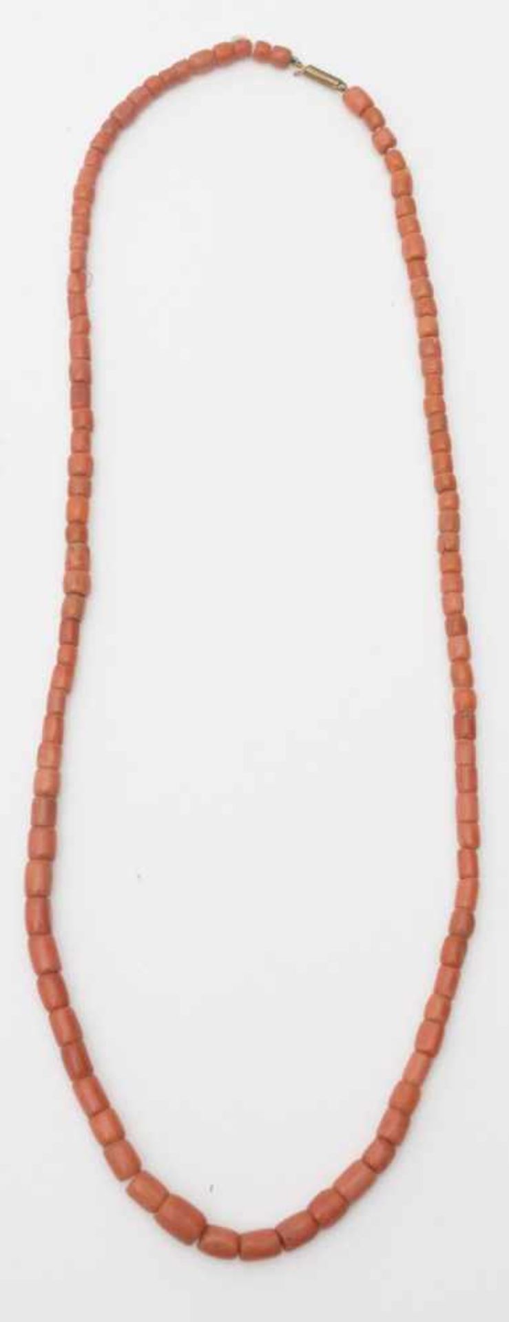 Set of coral and kingfisher feather jewelry - China Composed of a pendant, a necklace, and a pair of - Bild 2 aus 4