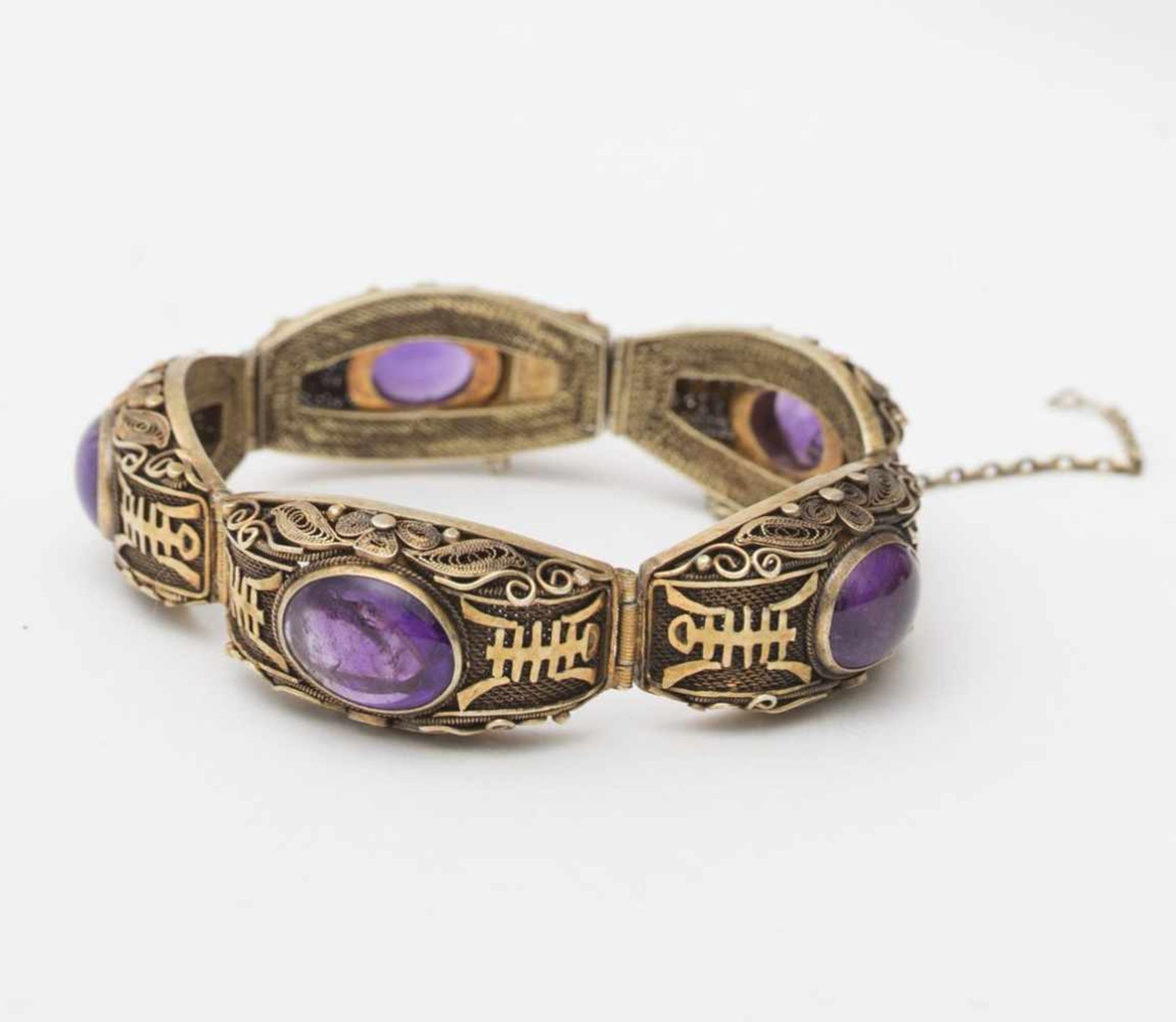 Bracelet set with amethysts - China, 20th century Articulated, composed of 5 rounded rectangular