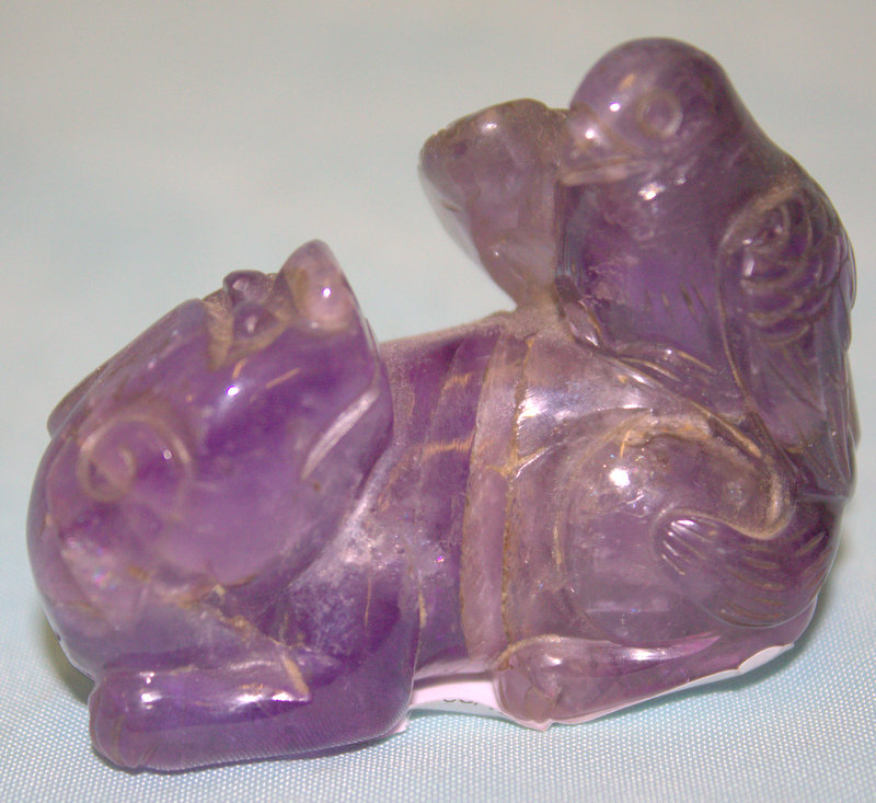 Antique Chinese Carved Amethyst Si Si Dog With An eagle Perched On His back, Length 2.5 Inches, - Image 2 of 2