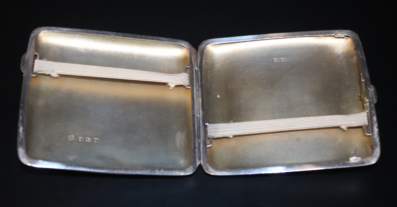 Solid Silver Cigarette Case, Sunburst Engraving To Front And Back, Fully Hallmarked For - Image 3 of 4