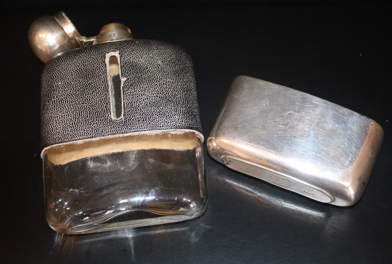 Early 20thC Hip Flask, Leather Clad With Silver Plated Removable Base Cover, 1/4 Pint - Image 6 of 6