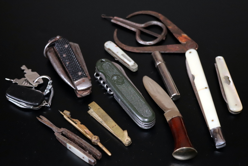 Mixed Lot, Comprising Pen Knifes, Compass, Etc - Image 3 of 3
