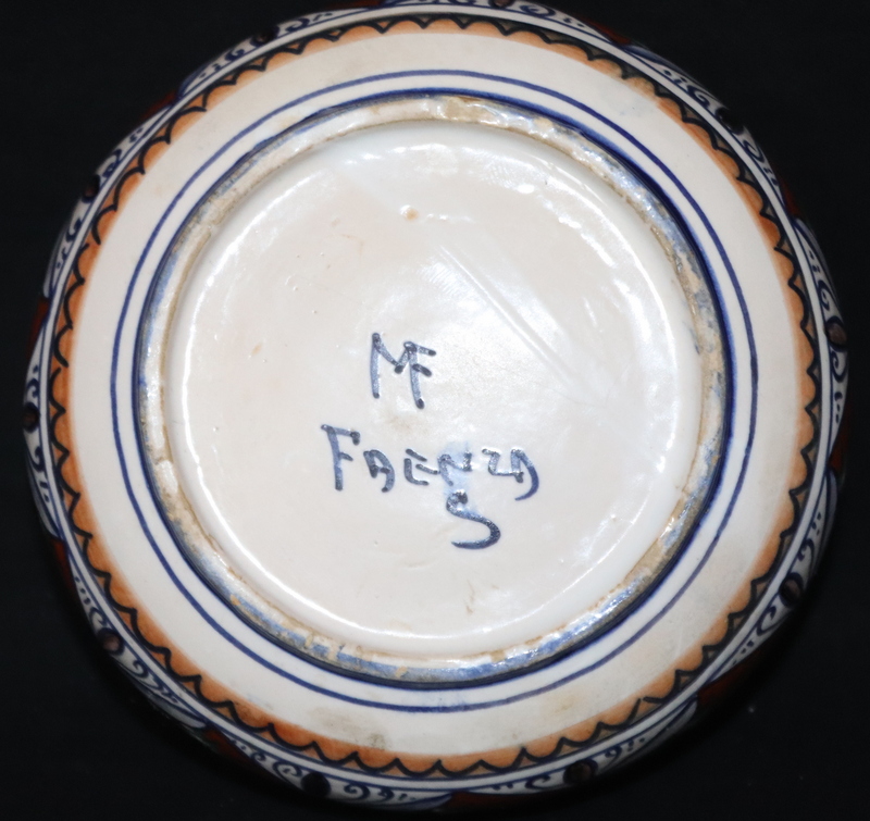 Early 20thC Italian Faience Bowl With Central Painted Portrait - Image 3 of 3