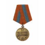 SOVIET WWII MEDAL FOR THE CAPTURE OF BUDAPEST The Medal "For the Capture of Budapest was a World War