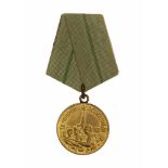 SOVIET WWII MEDAL FOR THE DEFENSE OF LENINGRAD The Medal For the Defense of Leningrad was a World