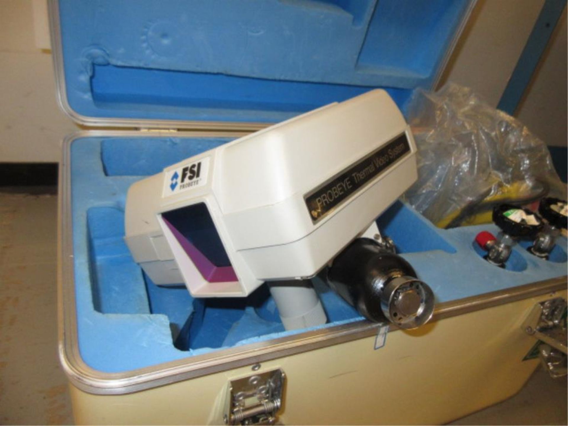 FLIR Systems Inc. Probeye Thermal Video Unit. Probeye Thermal Video Unit with Case & (4) Argon gas - Image 3 of 6