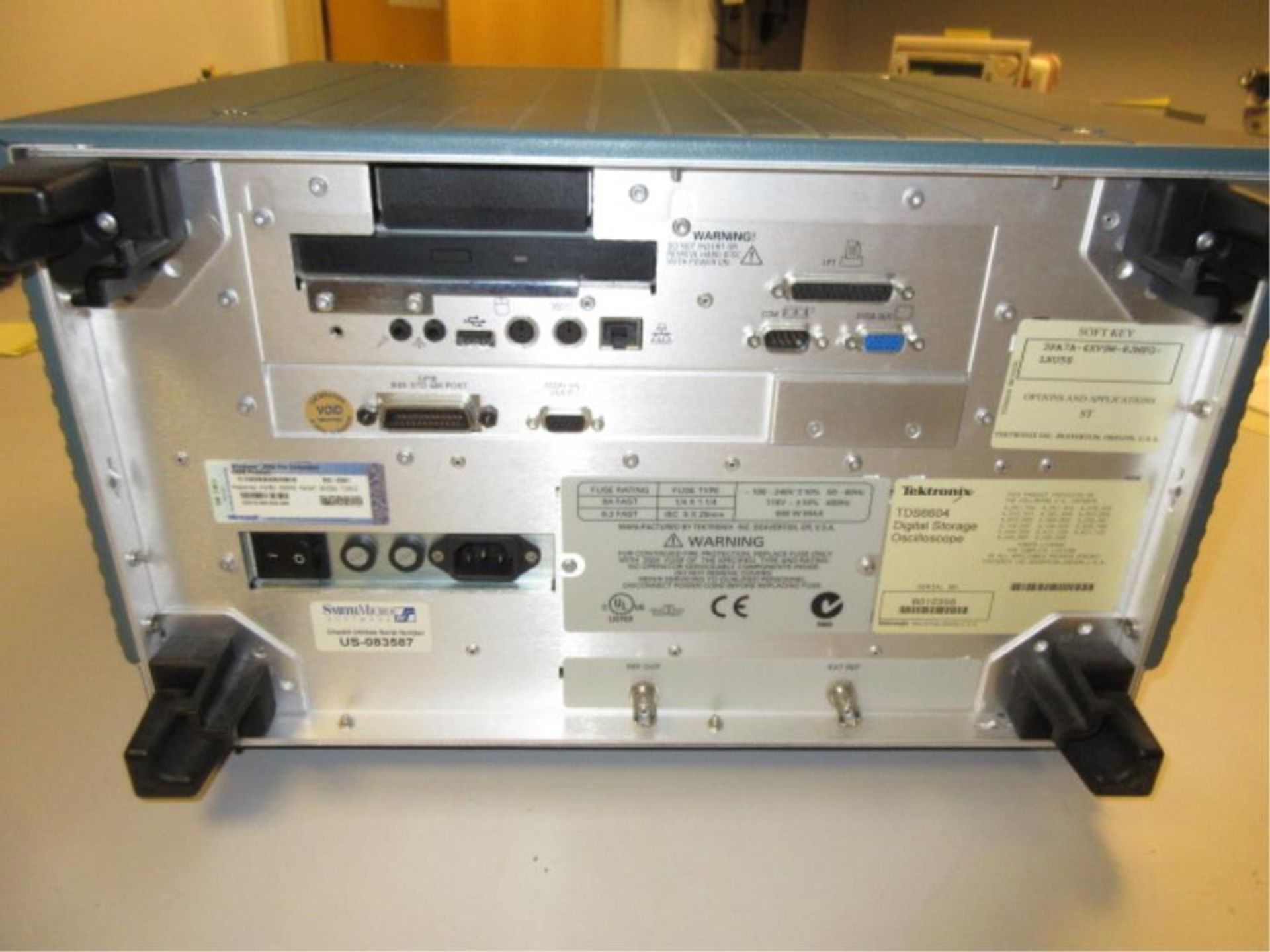 Tektronix TDS 6604 Digital Oscilloscope (for parts or repair). Digital Storage Oscilloscope, noted - Image 3 of 3