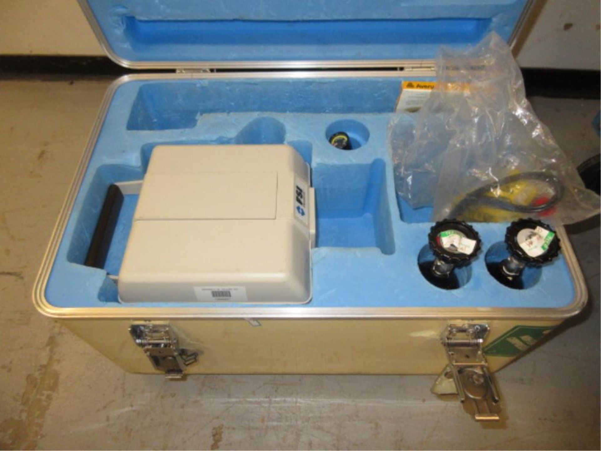 FLIR Systems Inc. Probeye Thermal Video Unit. Probeye Thermal Video Unit with Case & (4) Argon gas - Image 5 of 6