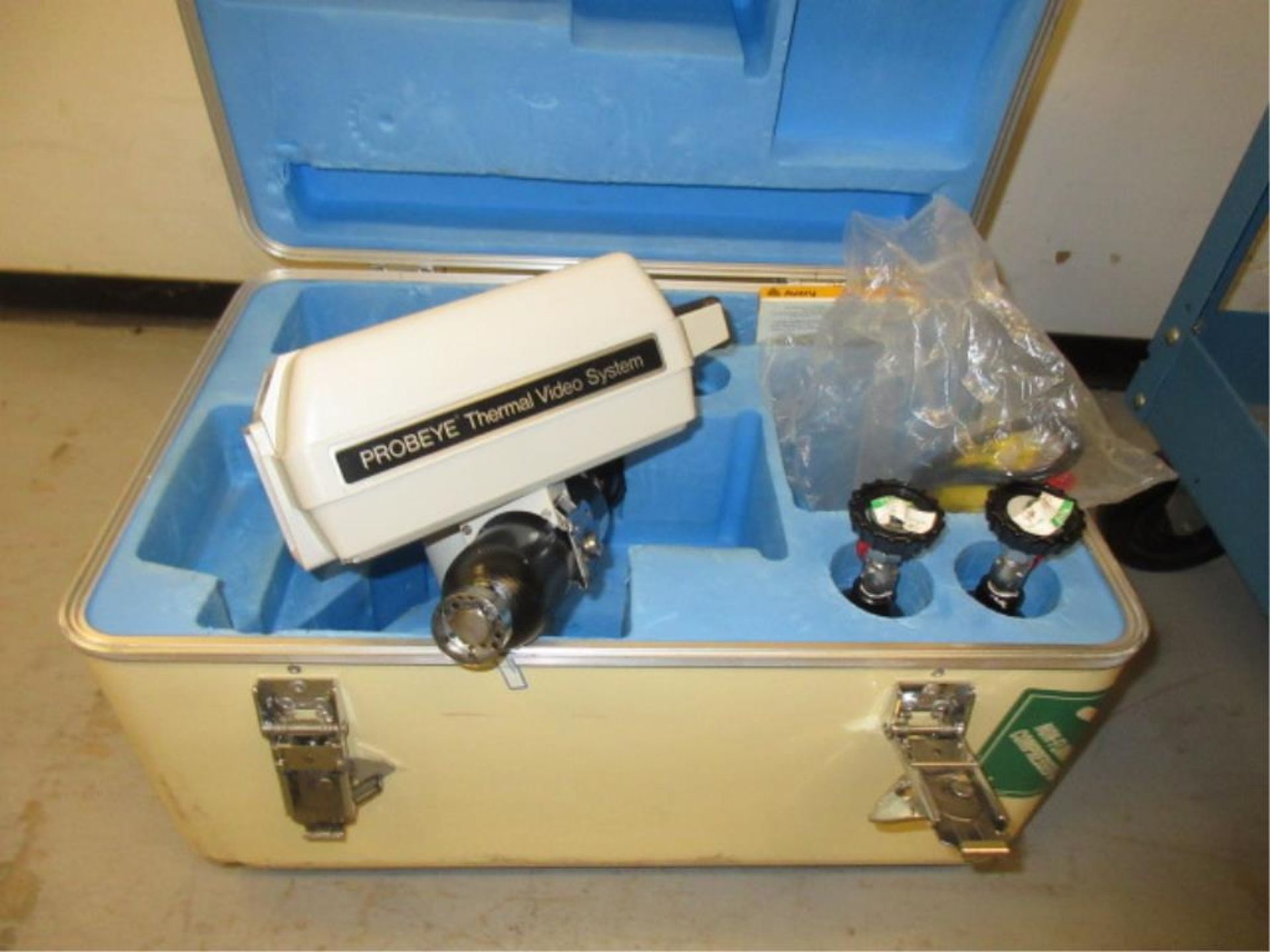 FLIR Systems Inc. Probeye Thermal Video Unit. Probeye Thermal Video Unit with Case & (4) Argon gas - Image 2 of 6