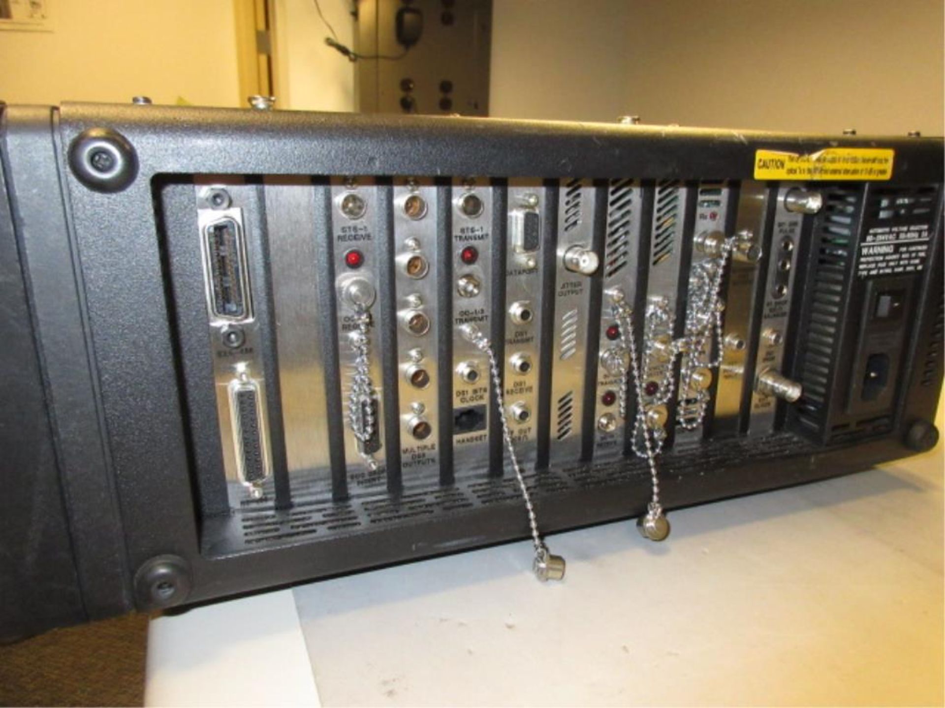 TTC T-Berd 310 Communications Analyzer. Communication Analyzer, opt: 310-1, 310-3, 310-5, 310- - Image 4 of 5