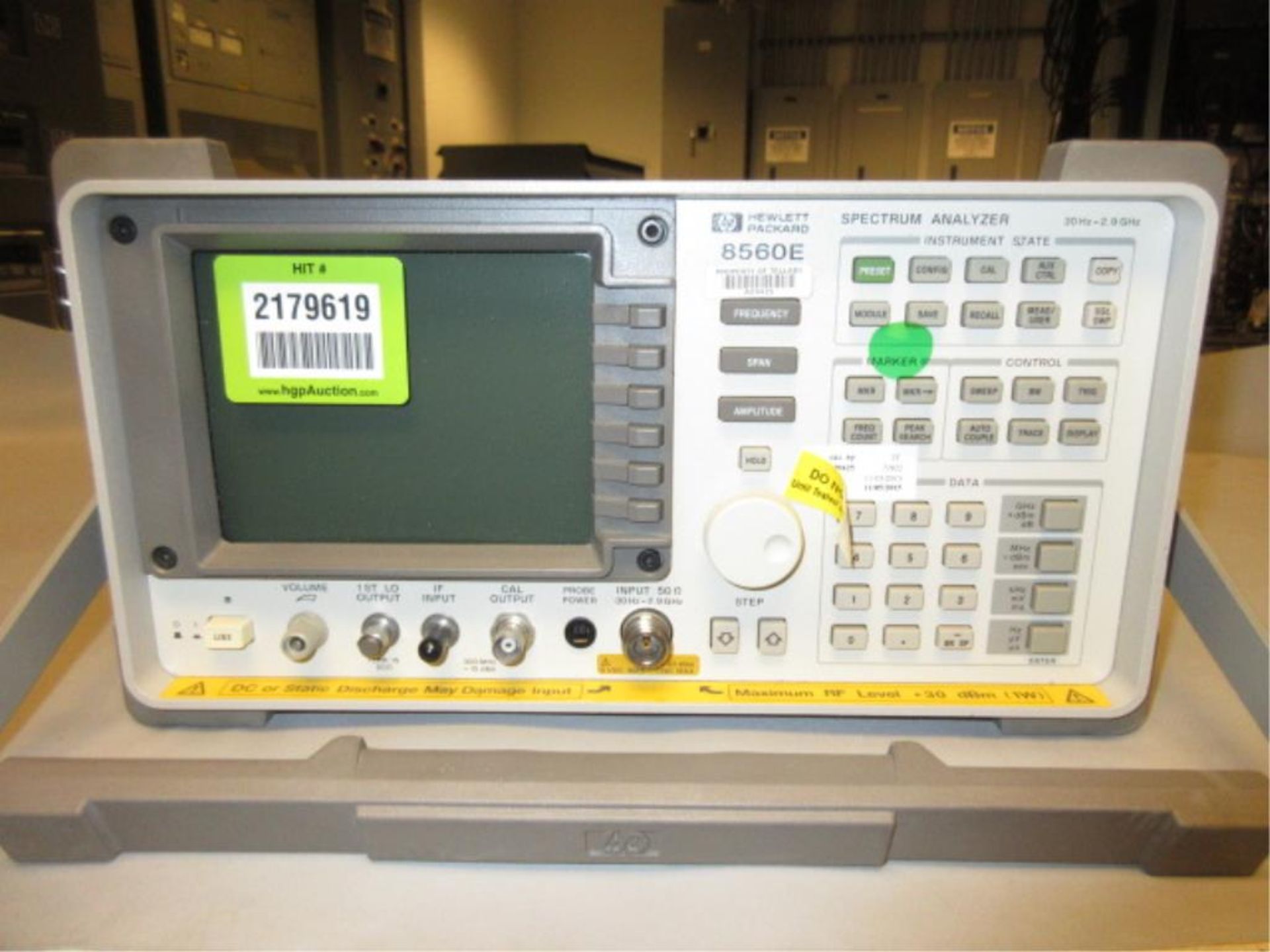 Hewlett Packard 8560E Spectrum Analyzer. Spectrum Analyzer, 30Hz - 2.9GHz, opt: 007, includes 85620A - Image 2 of 3