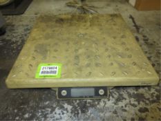 Bench Scale. Fairbanks Ultegra Electronic Bench Scale, 150 x .05lb / 60 x .02kg capacity, 115vac.