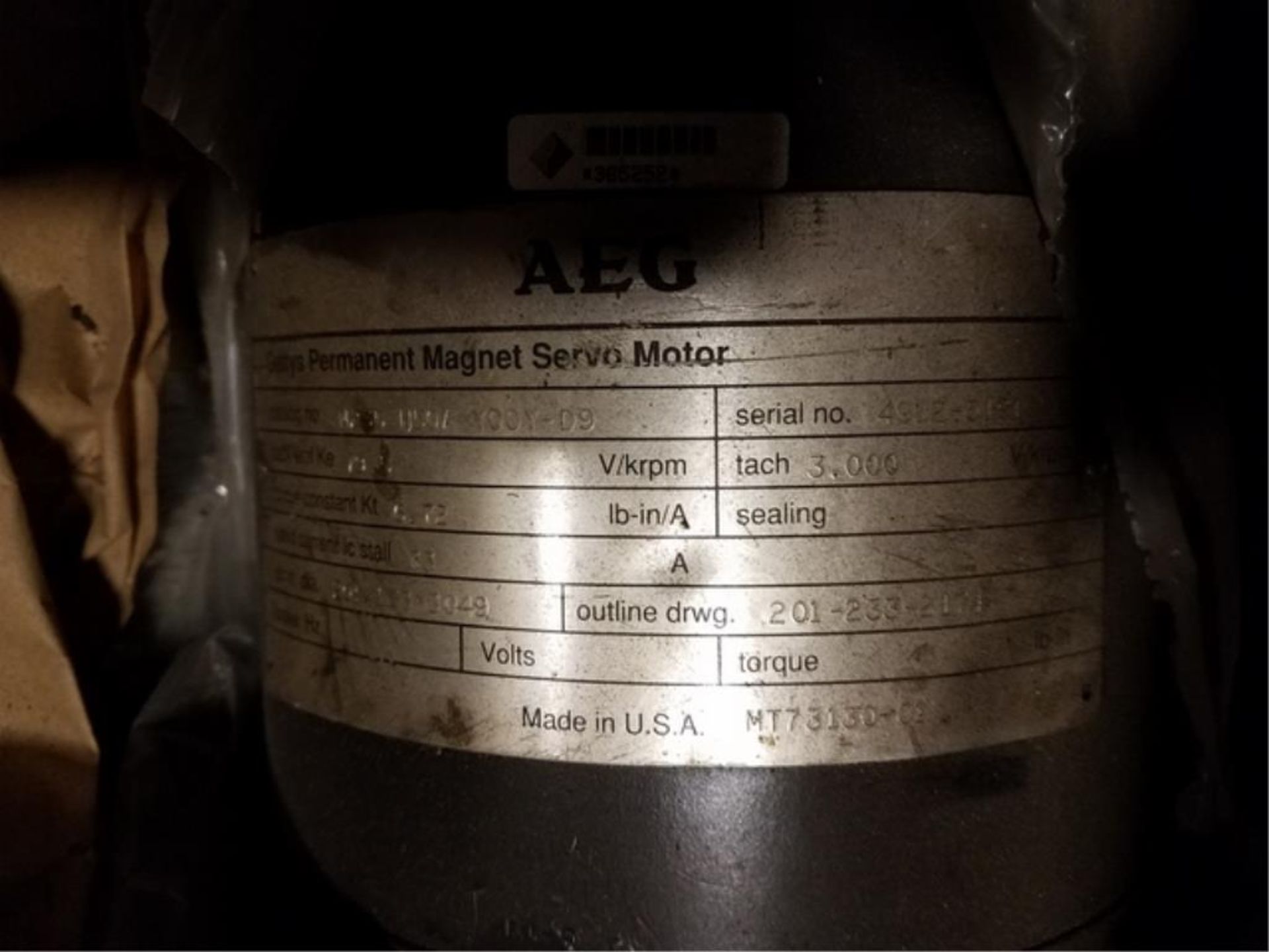 Servo Motor. AEG M235-H50A-Y00Y-D9 Servo Motor. HIT# 2179907. Loc: warehouse. Asset Located at 430 - Image 2 of 3