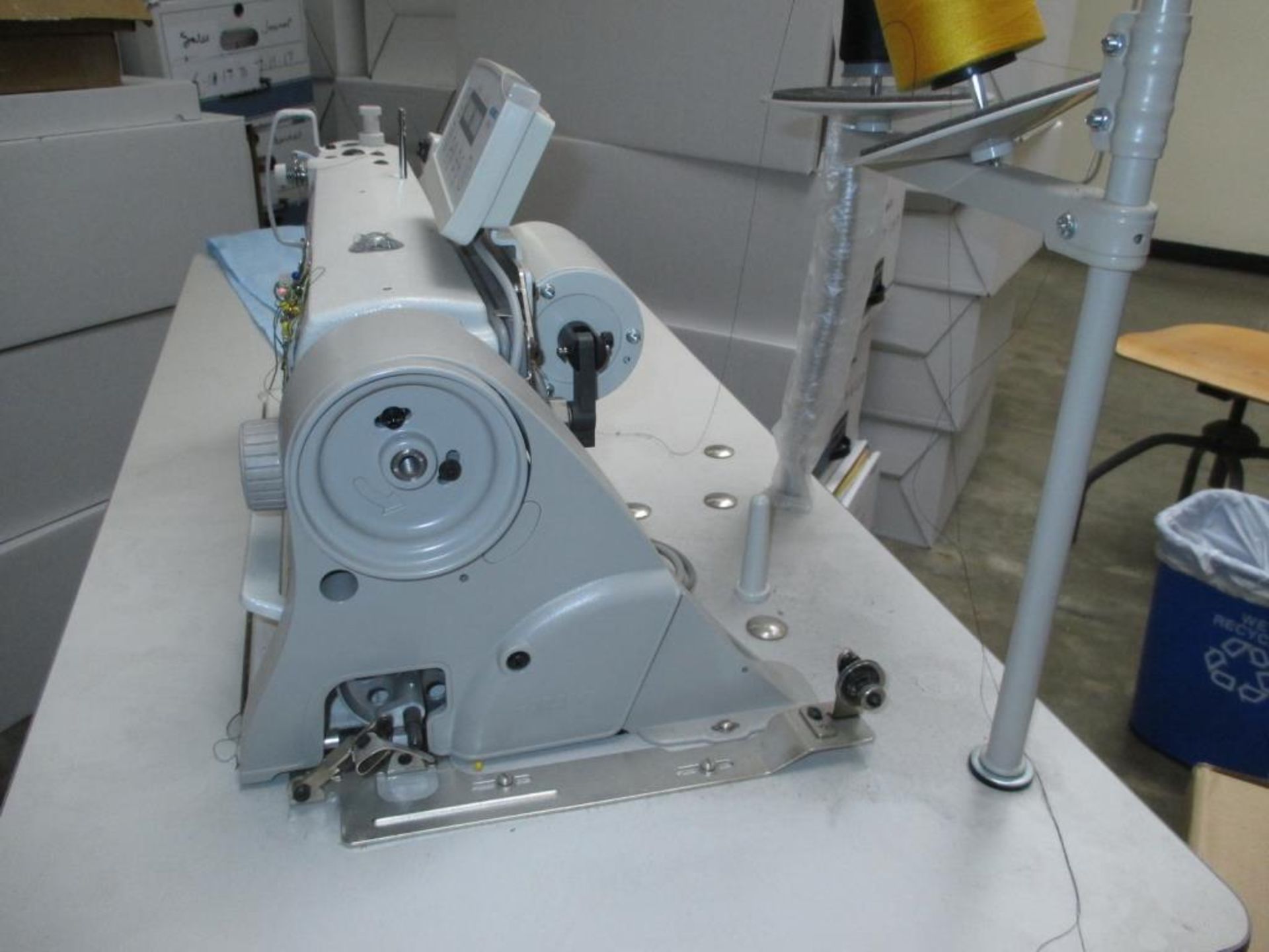 Computerized Sewing Machine. Juki DDL-8700-7 Industrial Straight Stitch Sewing Machine Mfg# - Image 5 of 10