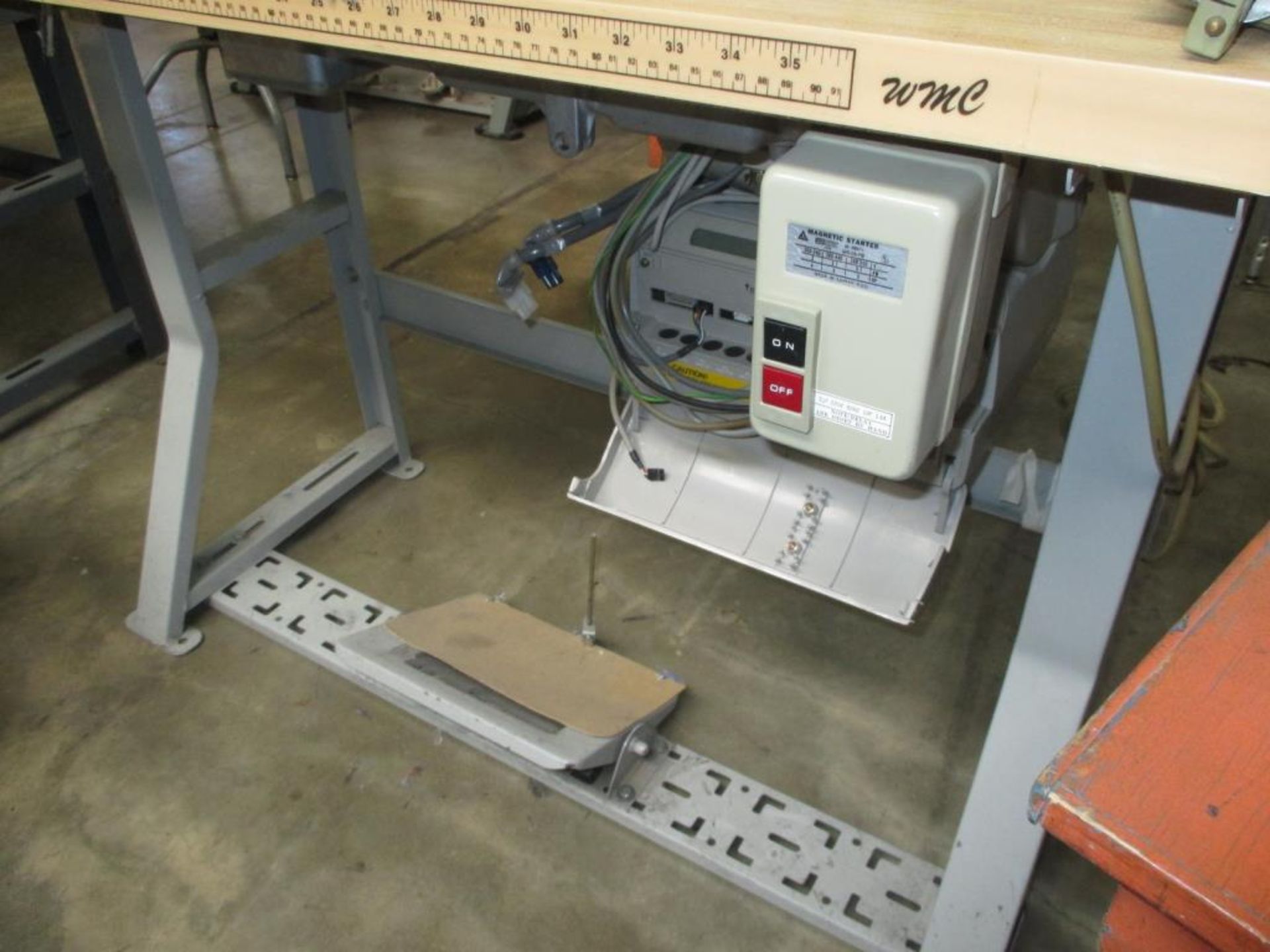 Lockstitch Reverse Industrial Sewing Machine. Juki DDL-5550N-7 1-Needle Lockstitch Reverse - Image 9 of 10