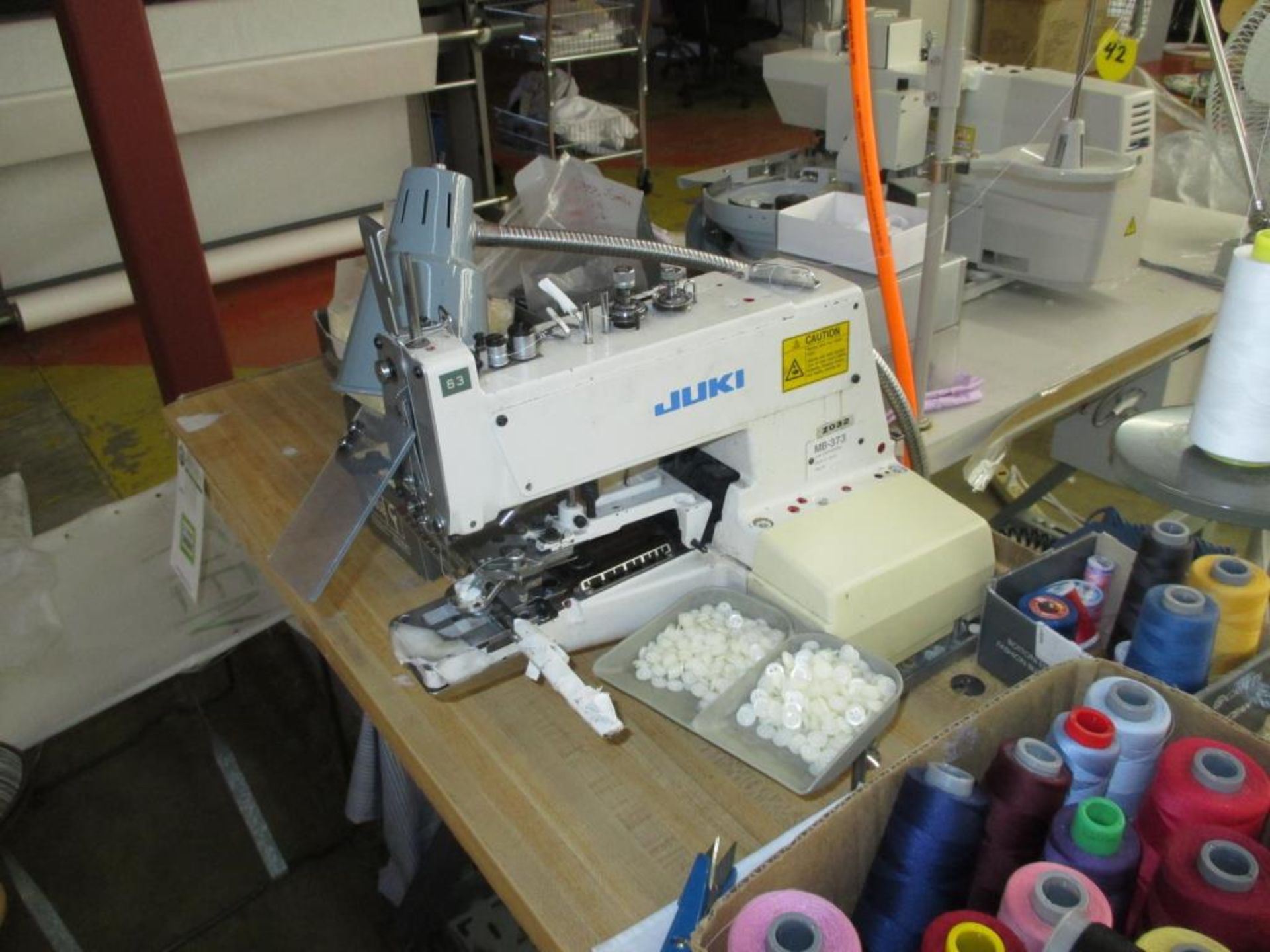 Automatic Button Sewing Machine. Juki MB-373 Z032 Automatic Button Sewing Machine, Chainstitch - Image 2 of 5