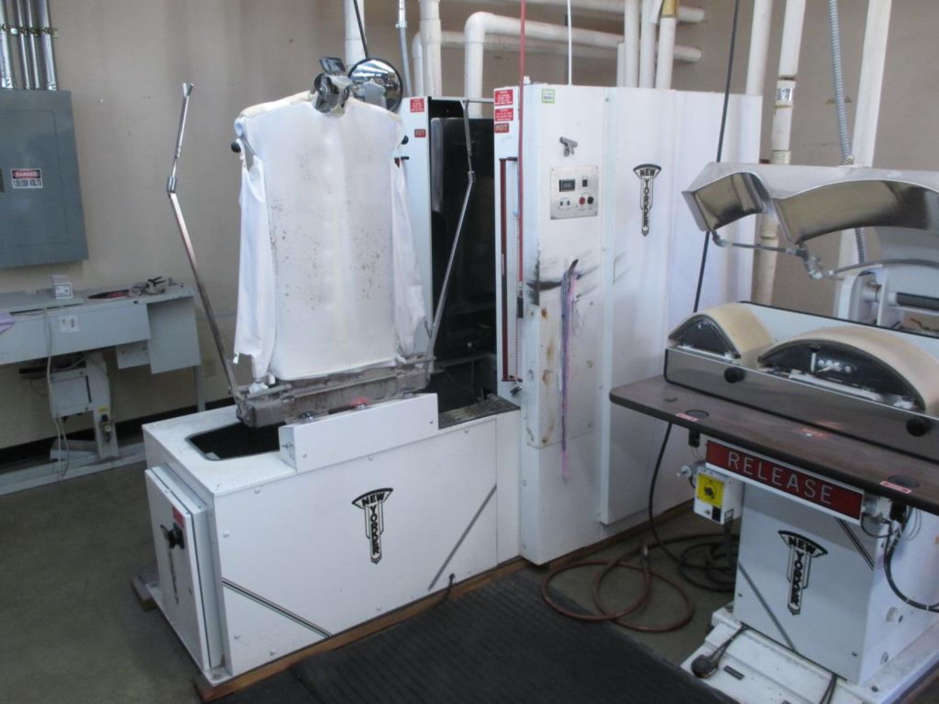 Steam Shirt Press. Hoffman/New Yorker SBC-BV Finishing Steam Cabinet Body Press for Shirts, Yr