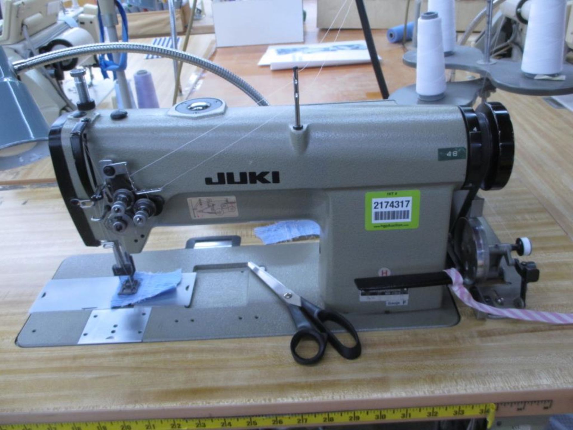 Double Needle Sewing Machine. Juki LH-515 Double Needle Sewing Machine, Motor, Pedal and Table. HIT# - Image 2 of 5