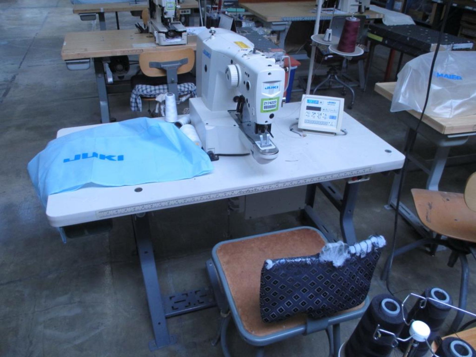 Bar Tacking Sewing Machine. Juki LK-1900A-HS Computer-controlled, High-speed, Bartacking Sewing