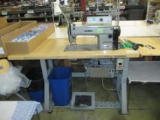 Lockstitch Reverse Industrial Sewing Machine. Juki DDL-5550-6 1-needle Lock Stitch Reverse