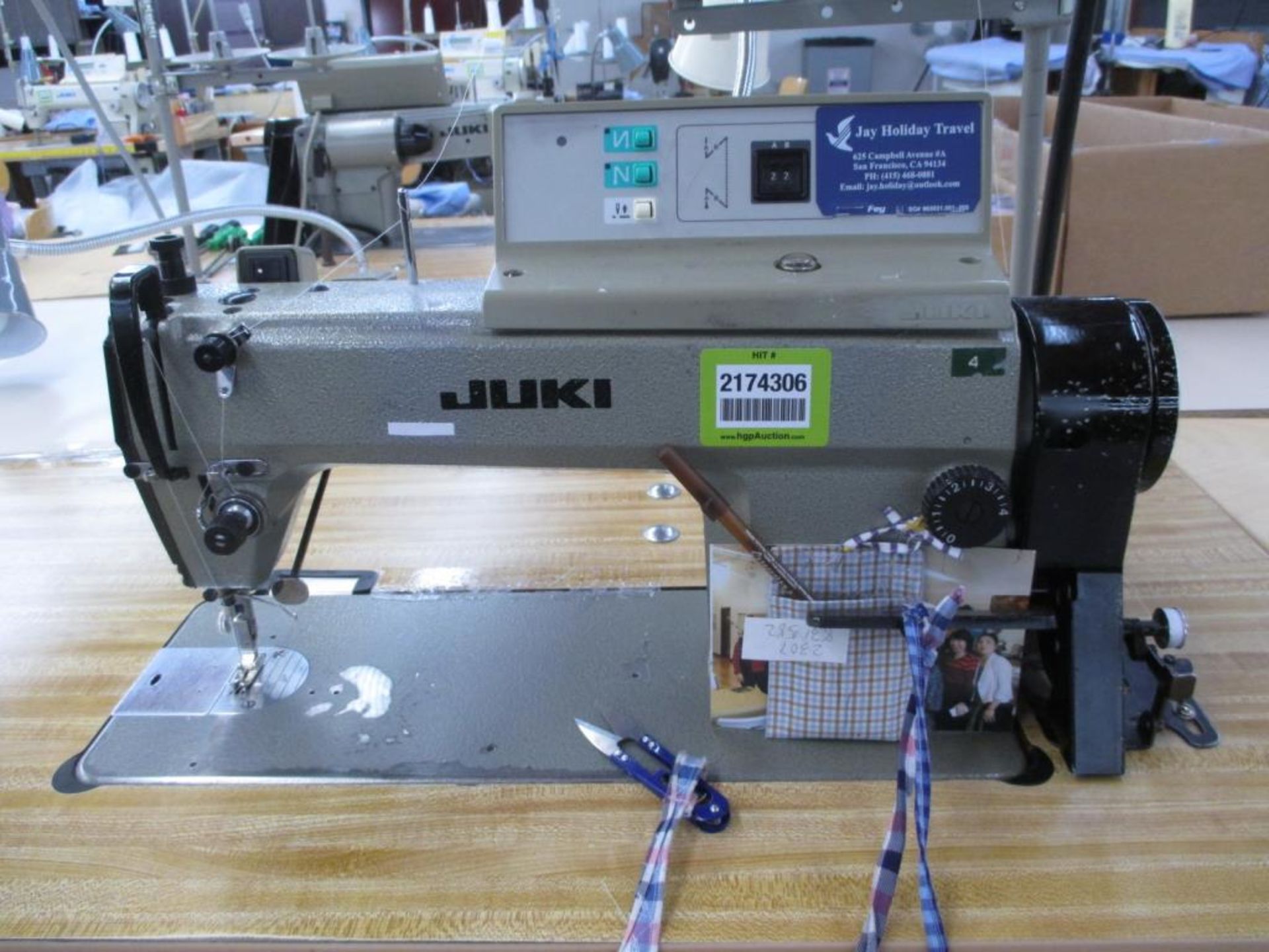 Lockstitch Reverse Industrial Sewing Machine. Juki DDL-5550-6 1-needle Lock Stitch Reverse - Image 2 of 7