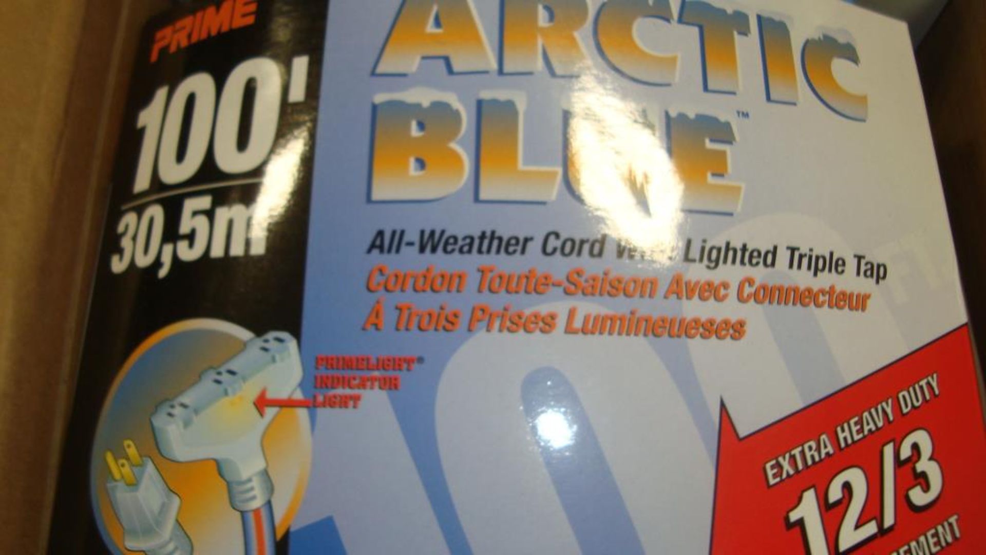 Extension Cords. Lot: 90 Total (30 Boxes - 3 ea.) Prime Wire & Cable pn# LT630835 Arctic Blue 100 - Image 6 of 9