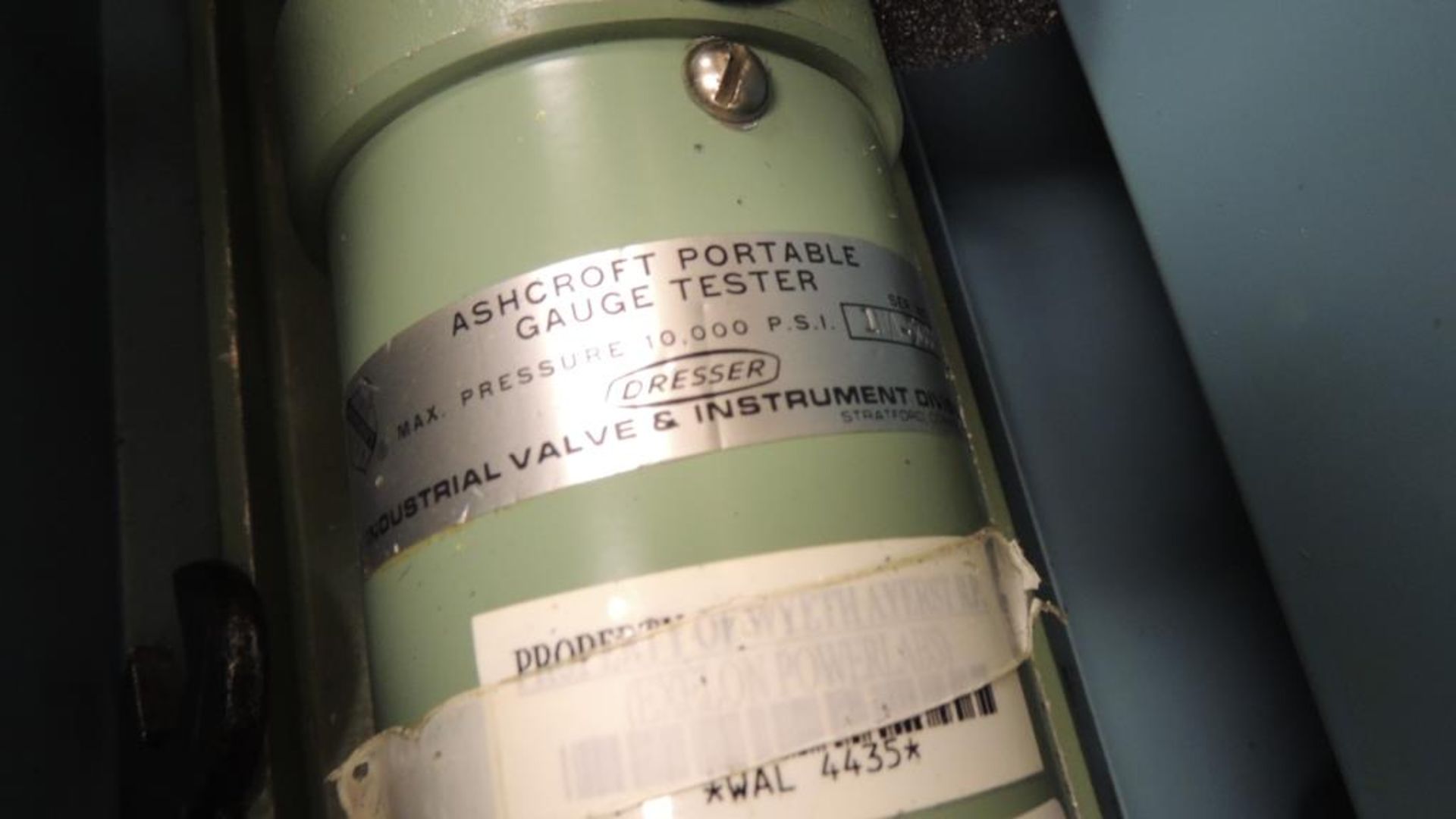 Ashcroft 1305 Tester; portable gauge dead weight tester. HIT# 2226571. Loc: 710. Asset Located at 64 - Image 3 of 10