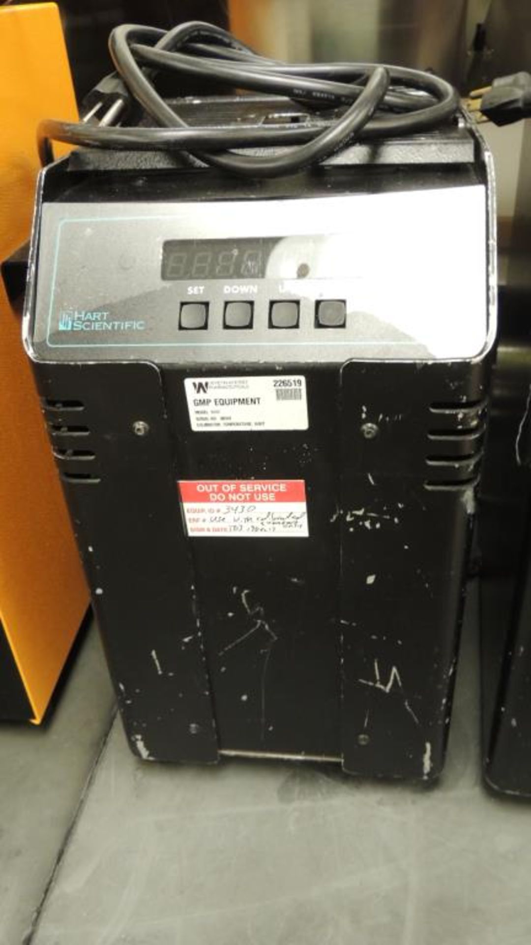 KAYE Hart 9107 HTR 400 Heater; Lot: (1) portable KAYE 115v. (3) portable Hart 9107 115v, Dry Block - Image 8 of 9