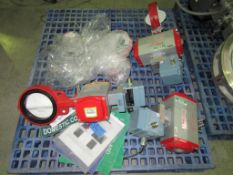 Actuators & Valves; Lot: (3) Bray Actuators (2- # 91-1184-21330-532) (1-# 91-1183-21330-532) & (3)