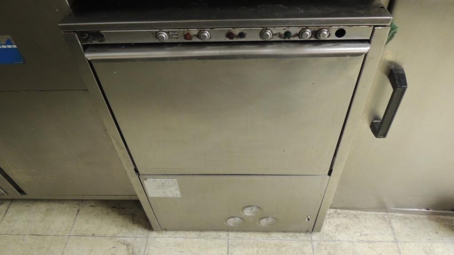 Kitchen Eqp. SS Sink; Lot: three hole SS sink 150"x 28""x39" w/ dishwasher, and under counter - Image 3 of 12