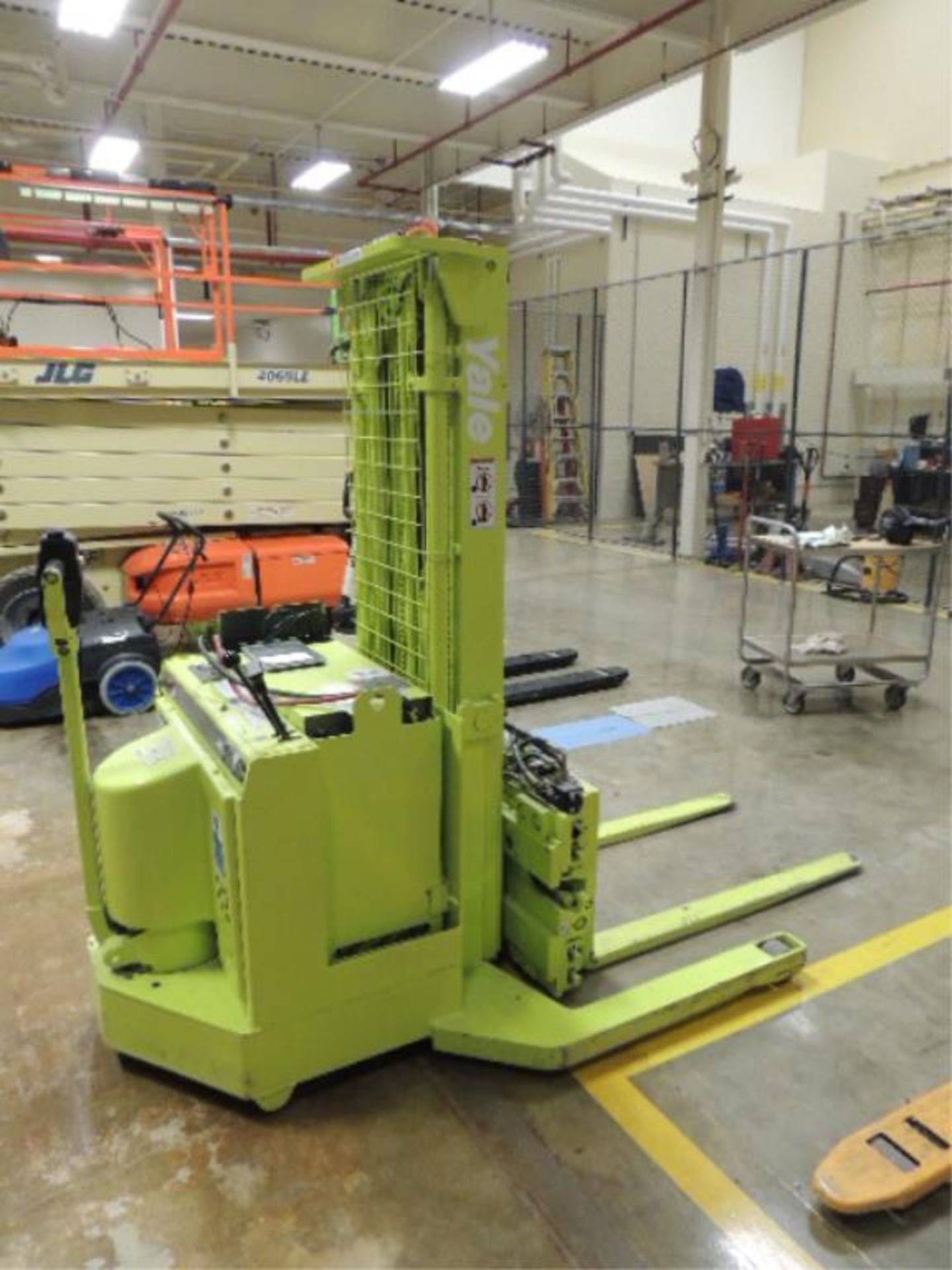 Yale MSWO40LCN24TE077 Stacker; walk behind electric stacker, 4000lb capacity,4' forks, wt. 3800lb, - Image 2 of 8