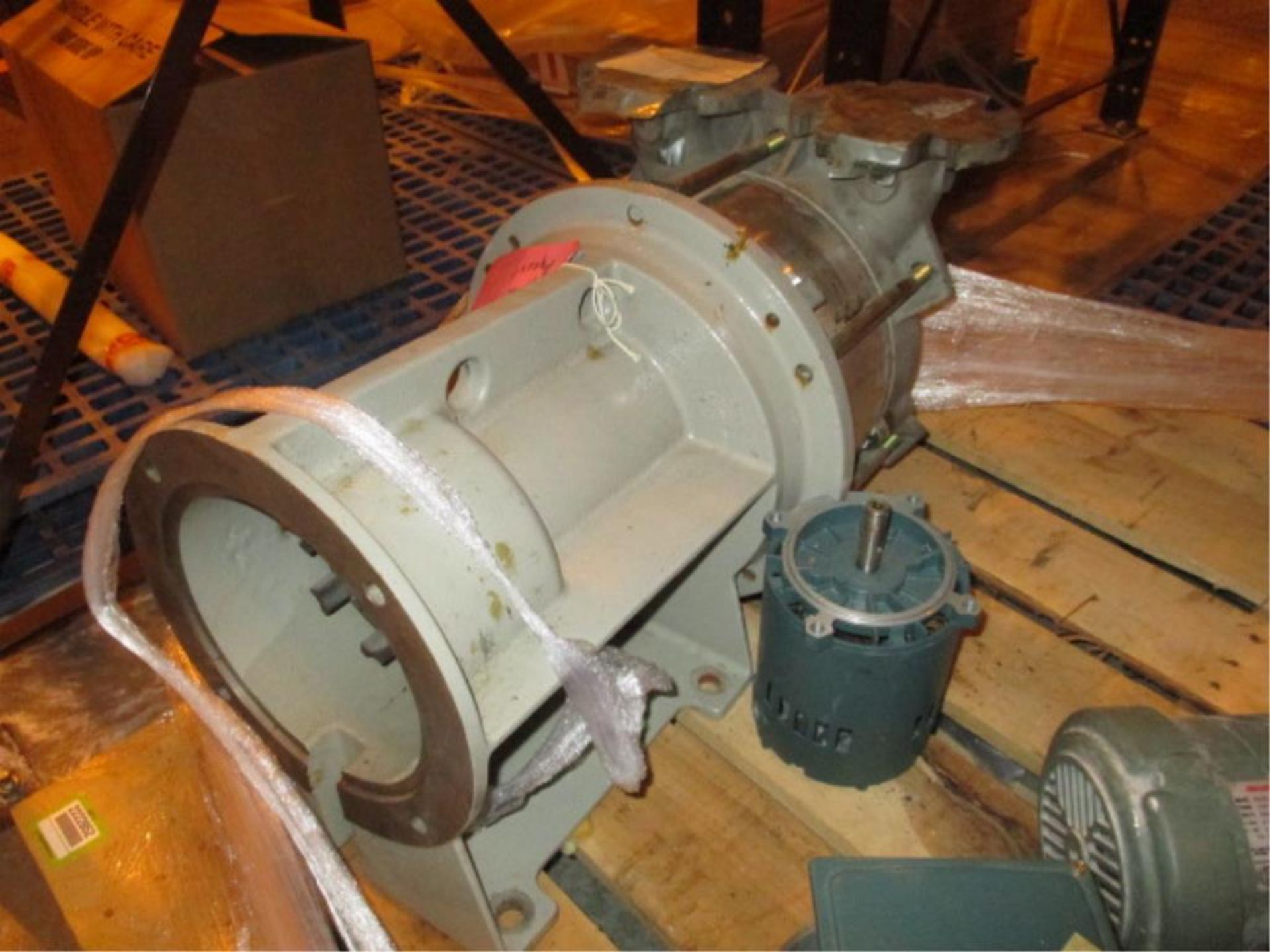 Sulzer Burckhardt PMZF 2510 D3 Vacuum Pump; Liquid Ring Vacuum Pump with (3) Assorted Motors; (1) - Image 2 of 3